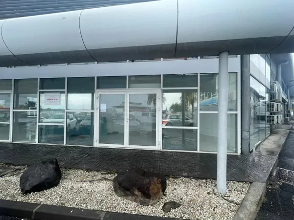 A louer 65m² - Local bureau à Jarry, 97122 BAIE-MAHAULT - 1 268€ HT HC
