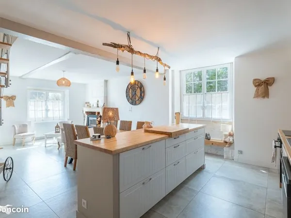Maison 7 pièces 158 m²