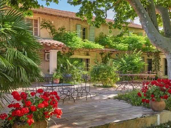 Maison 23 pièces 805 m²