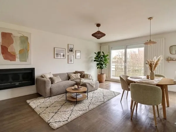 APPARTEMENT DE 3 PIECES AVEC BALCON AUX CLAYES-SOUS-BOIS