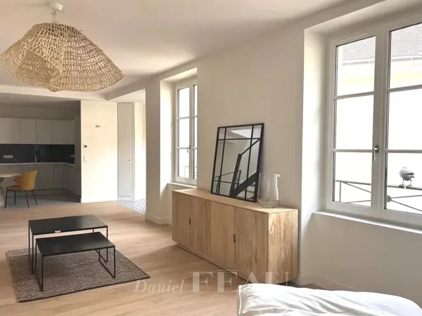 Saint-Germain-en-Laye, à 3 minutes du RER A, appartement familial 122 m² Carrez (148,25 m² au sol)