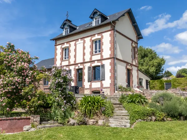 Maison de charme avec jardin arboré - Deauville