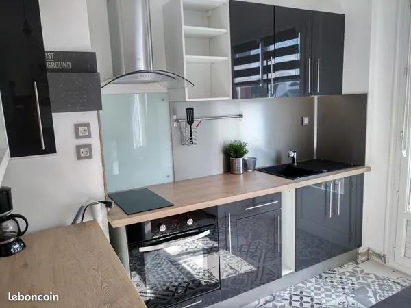 T2 Meublé 40m2 (Rennes Nord) Pas de frais d'agence et charges chauffage incluses