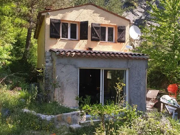 Maison a la montagne