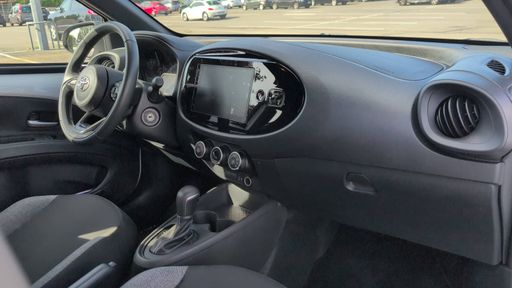 Toyota Aygo X 1.0 VVT-i 72 BVA5 - Dynamic – 2025 – 2454 km – Essence – Boîte Automatique — photo 19