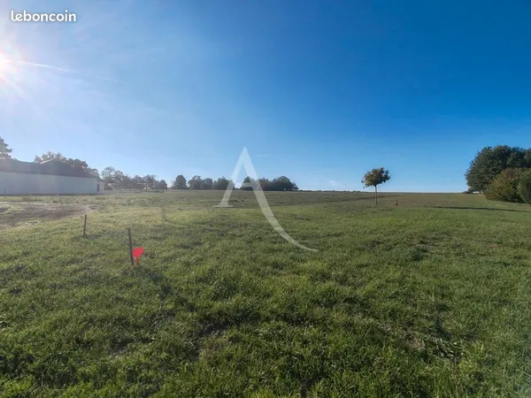 Terrain 1325 m² SEUR
