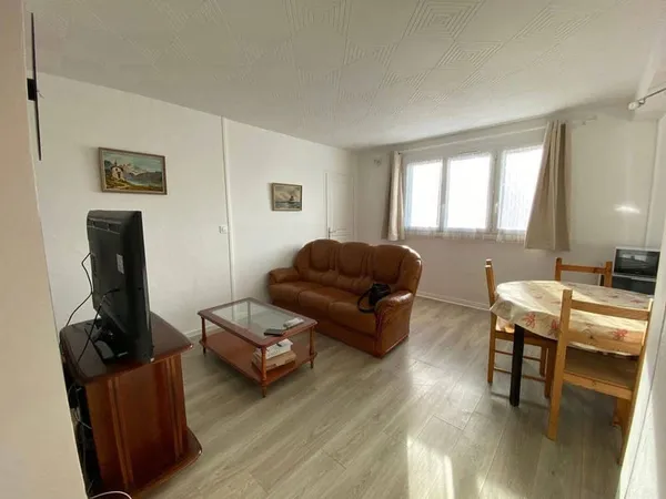 1 chambre dans colocation quartier St Pavin