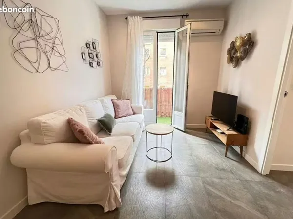 Appartement meublé avec balcon dans le quartier Périer
