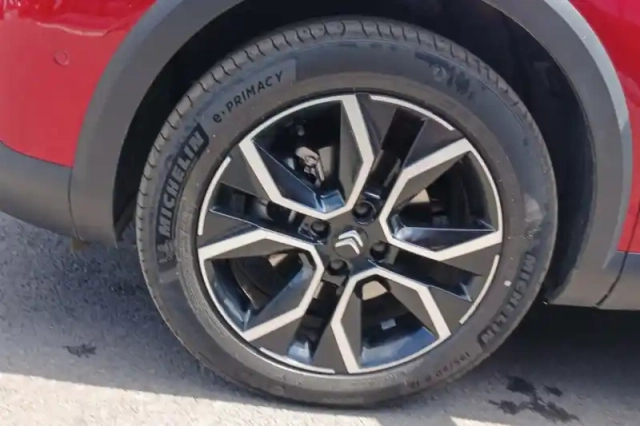 Citroën C4 e- 136 ch automatique — photo 13