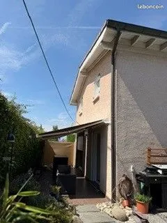 Maison à 5 min. De la frontière d'Hermance