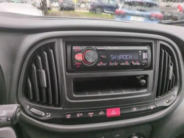Fiat Doblo cargo 1.3 multijet 95ch pack usb clim e6 — photo 29