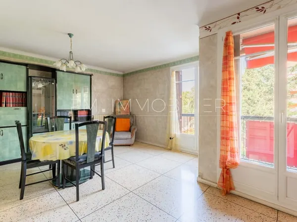 TYPE 3 - SAINT JUST - 75M2 - BALCON - ASCENSEUR