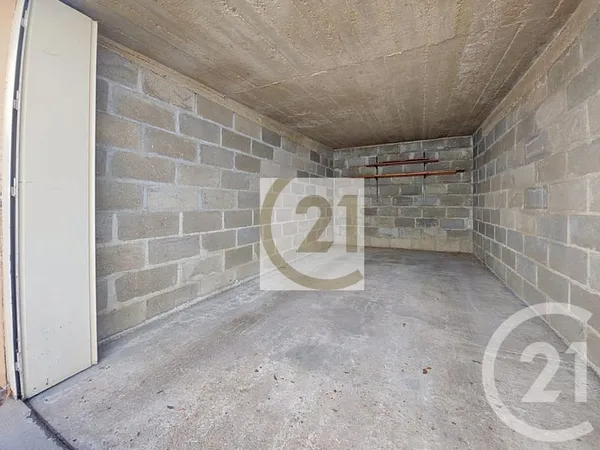 Parking 14 m²