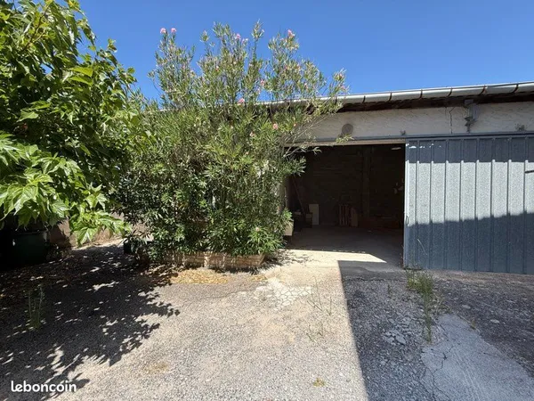 Loue hangar
