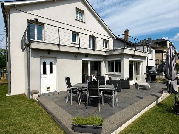 Maison individuelle F7 de 192 m²