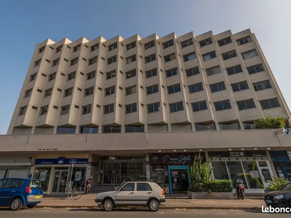 Bureau 17 m² à louer - Tours Place Rabelais