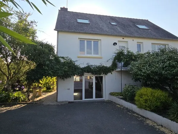 Maison familiale 5 chambres - 102 m² - Jardin - disponible immédiatement