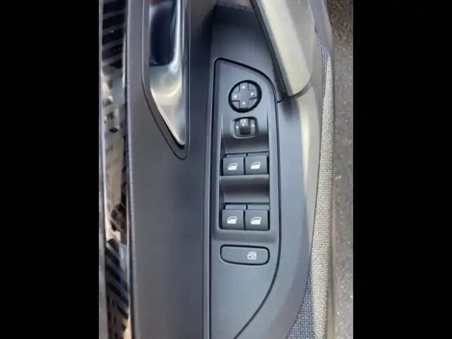 Peugeot 2008 100 s&amp;s bvm6 — photo 31