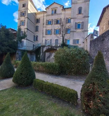 Appartement Location Le Cheylard 4p 94m² 480€