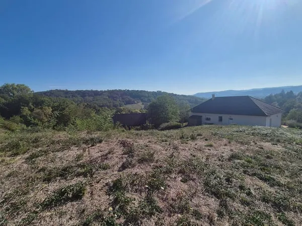 Terrain 869 m²