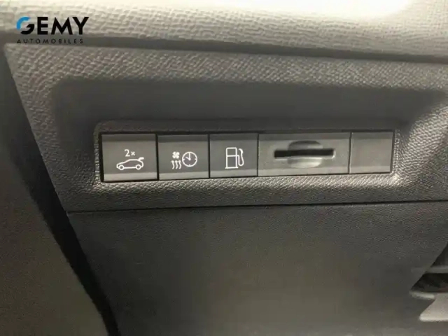 Peugeot 408 phev 225 e-eat8 — photo 47