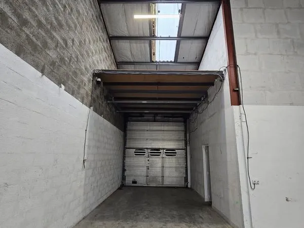 Local de 140m² à louer