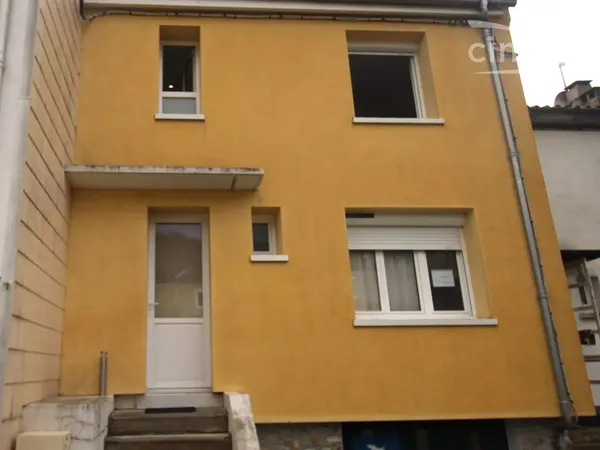 A vendre maison de ville avec jardin