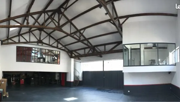 Ensemble immobilier 400 m² - Atelier, Loft & Bureaux - Avignon