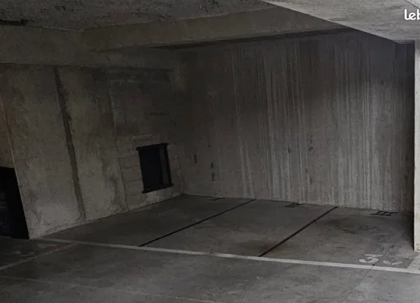 Emplacement stationnement de Parking 59/mois