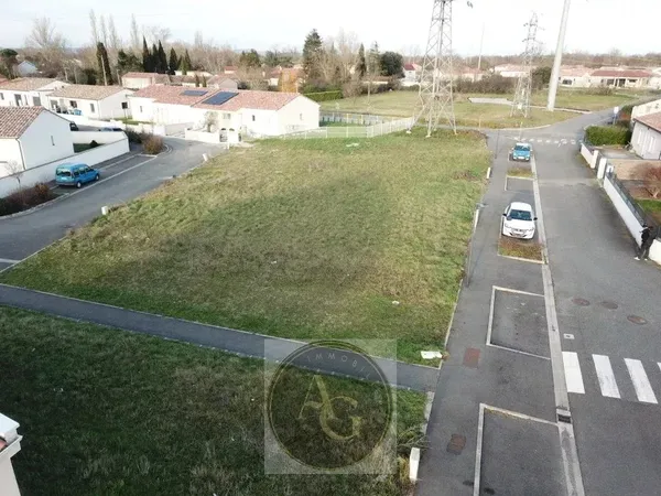 Terrain de 330m2 à 350m2 environ au coeur de Revel