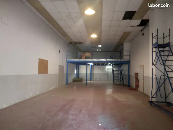 Hangar de 200m2