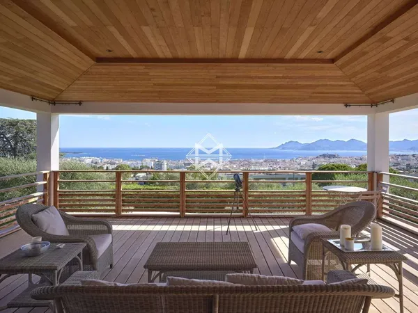 Villa 8 pièces 550 m²