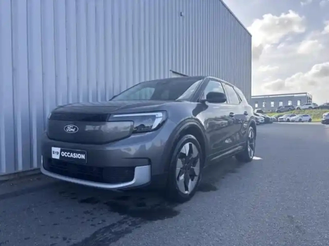 Ford Explorer 286ch extended range 77kwh pack premium rwd — photo 2