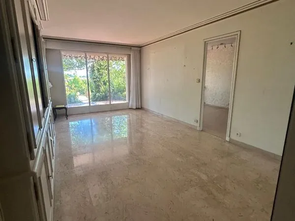 Appartement 4 Pièces Rez-de-jardin