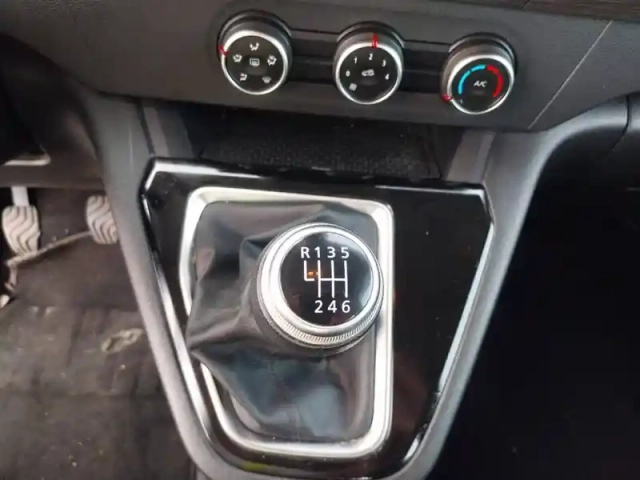 Renault Kangoo blue dci 95 — photo 36