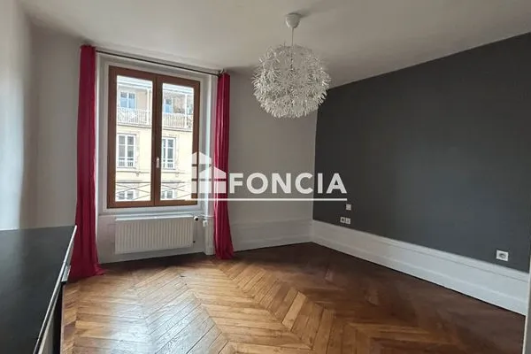Appartement 5 pièces 181 m²