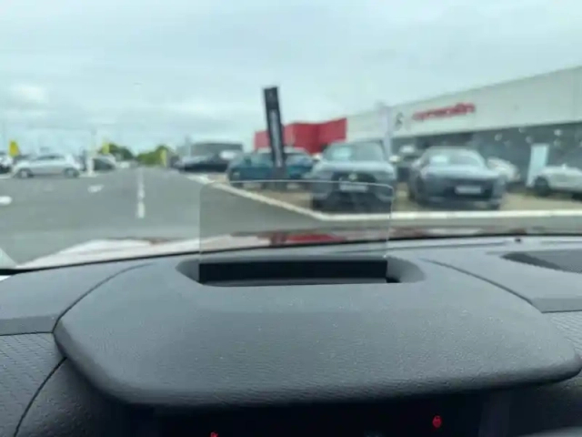 Citroën C4 e- 136 ch automatique — photo 30
