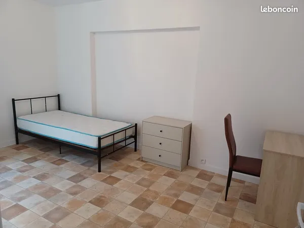 Chambre simple 13m2 535 tcc