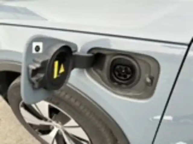 Volvo Xc40 t4 recharge 129+82 ch dct7 — photo 15