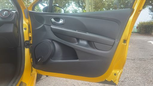 Renault Clio 1.6 Turbo 200 EDC - RS – 2017 – 50653 km – Essence – Boîte Automatique — photo 33