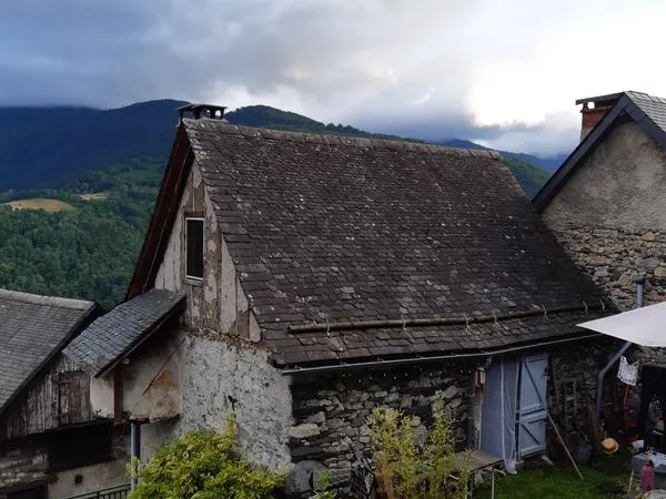 Maison de village pleine de charme au coeur de Galey