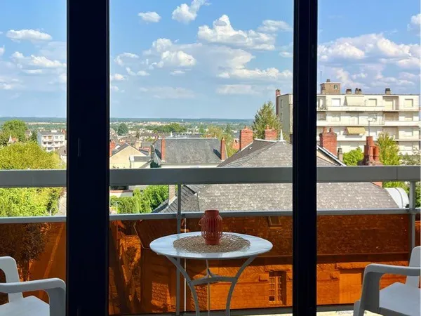 Dernier étage avec terrasse et garage - Rare à Victor Hugo