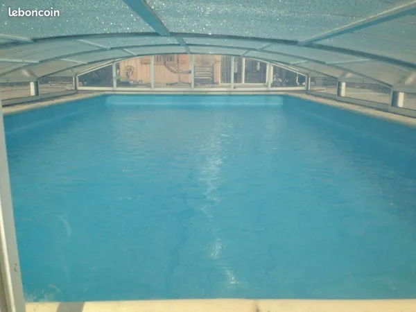 Villa avec piscine et photovoltaïque