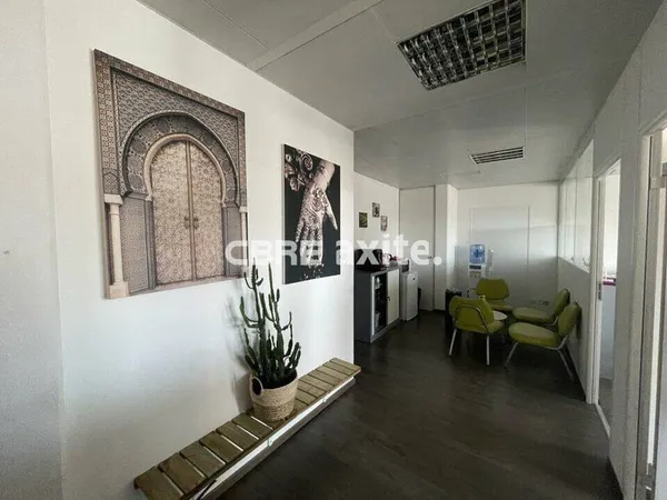 Parking/Garage/Box 95 m²
