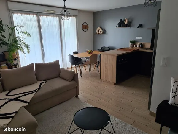 Location appartement 4 pièces - 3 chambres - 83m2 - Loyer toute CC (Chauffage, eau froide & chaude)