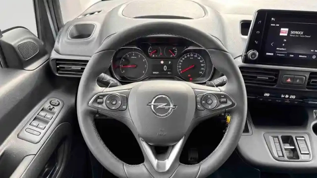 Opel Combo life taille m bluehdi 130 ch s&amp;s eat8 — photo 61