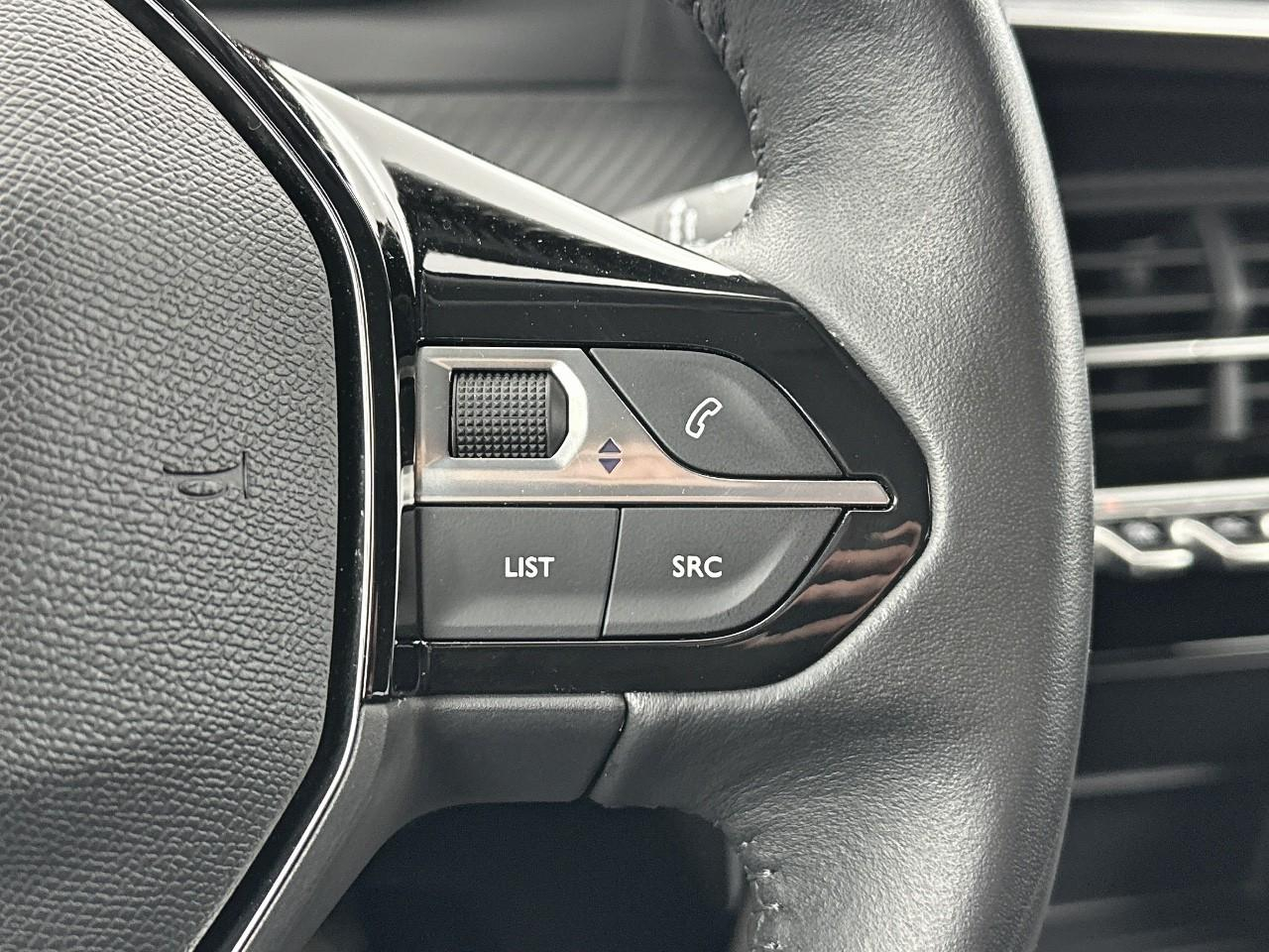 Peugeot 2008 puretech 130 s&s bvm6 style — photo 21