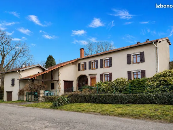 Exclusivité Belle maison de village de 170 m² à Aydoilles