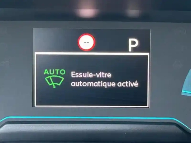 Peugeot 2008 e- 136ch active pack — photo 21