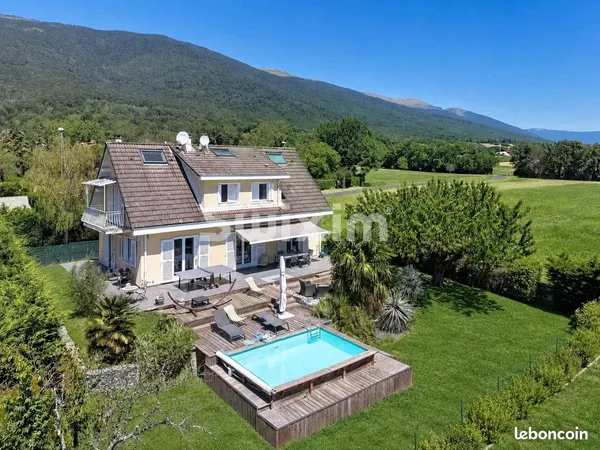 Maison 6 pièces 180 m²